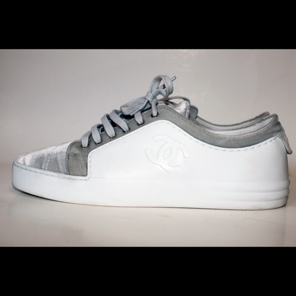 Chanel F18 Lace Up Velvet Sneakers 42eu or 12b - Picture 1 of 7